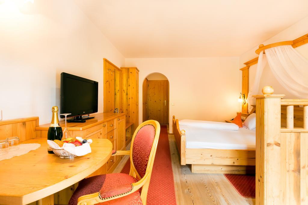Berghotel Racines Chambre photo